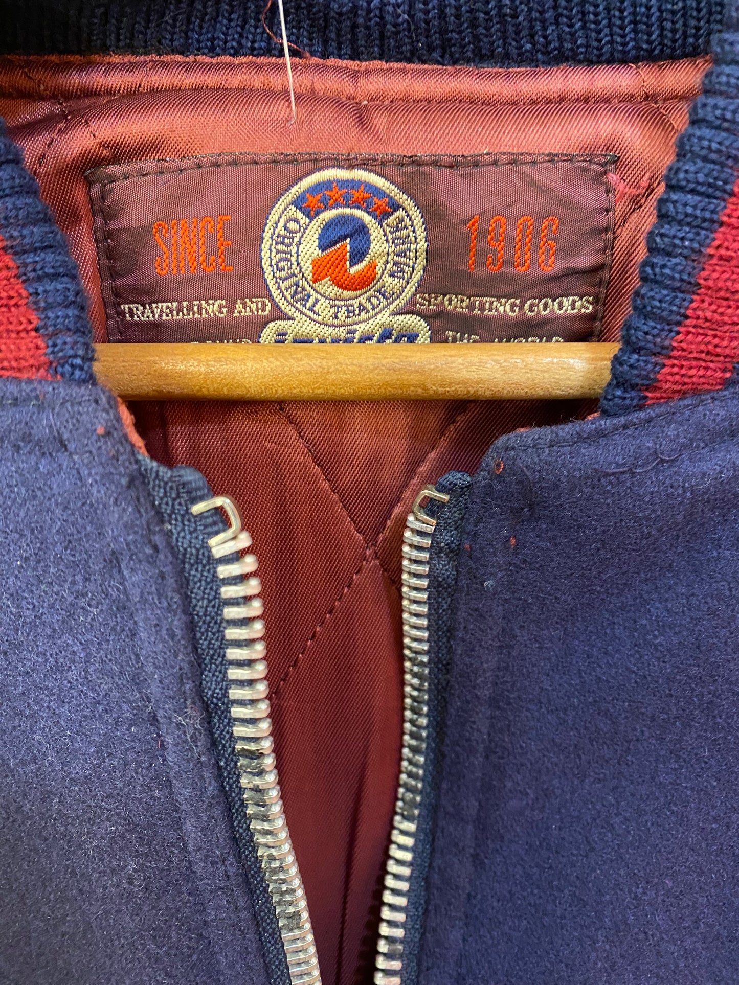 Chaqueta Invicta