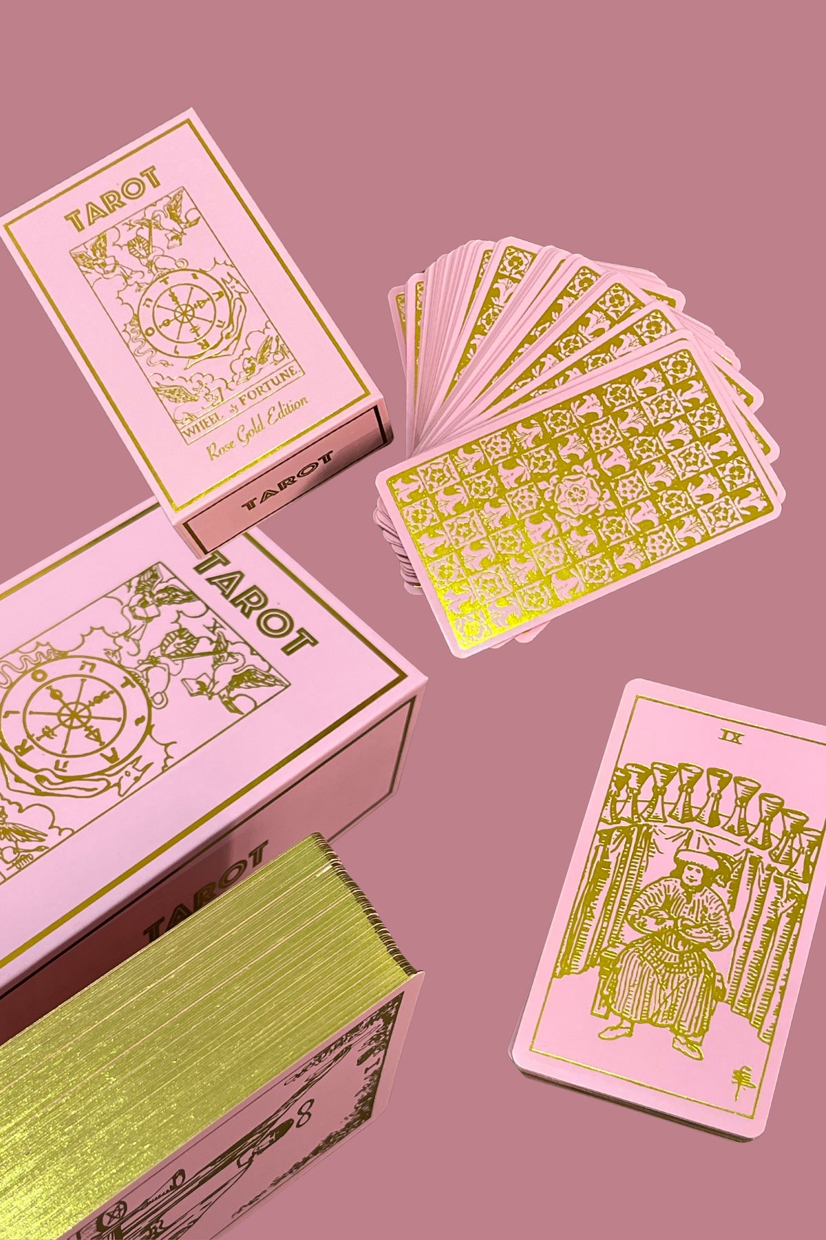 Baraja de cartas de tarot de edición rose gold.